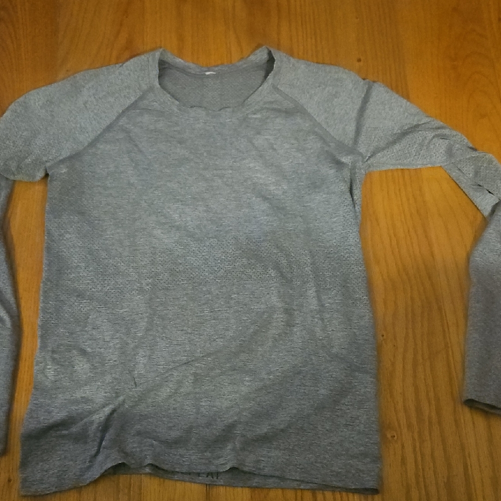 Lululemon Gray Long Sleeve Shirt